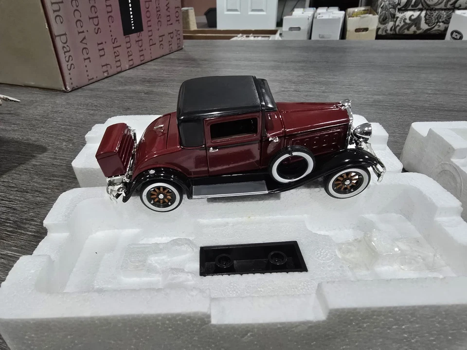 Die Cast Cars 1936 Air Flow And 1930 Hudson Still In Box - Image 2 of 4