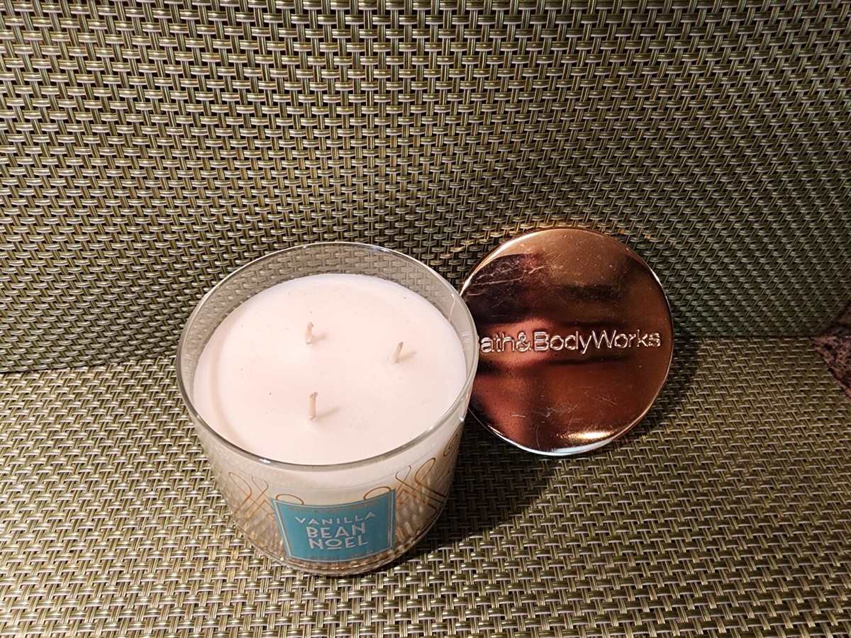 Bath & Body Works Vanilla Bean Noel 3-Wick Scented Candle Jar 14.5