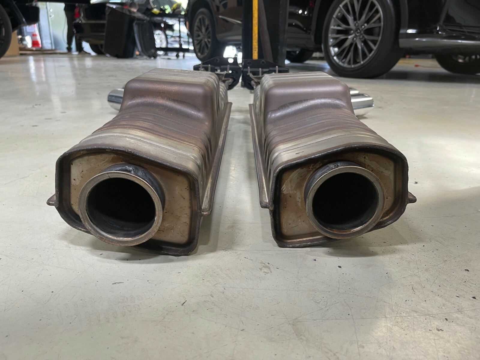 MERCEDES-BENZ G63 W464 EXHAUST 4634907701 4634907801 LEFT RIGHT 