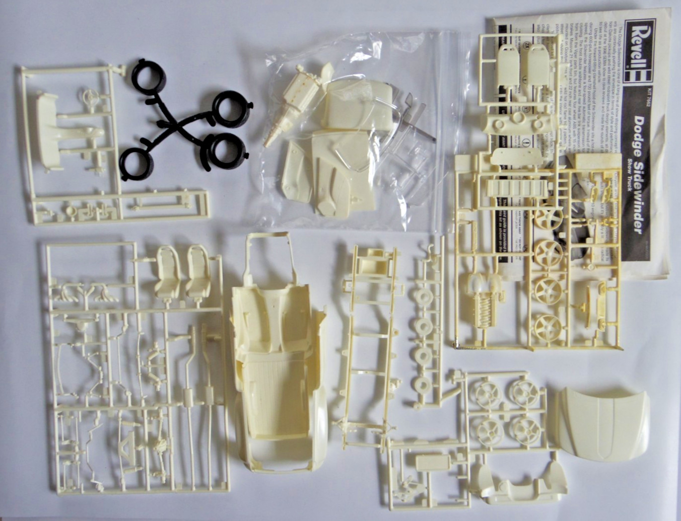 Revell 1:25 Scale Dodge Sidewinder Show Truck #07662 Started