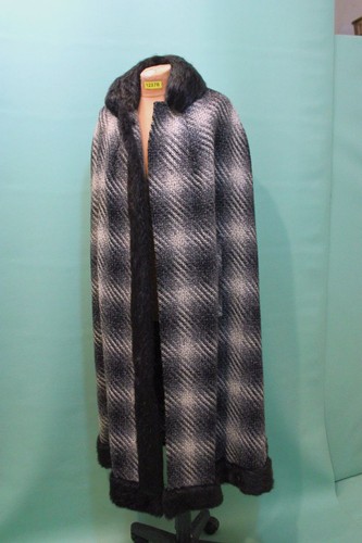 Gorgeous Cape Vintage Cloak Vintage Tweed Check Fur Virgin Wool Fur