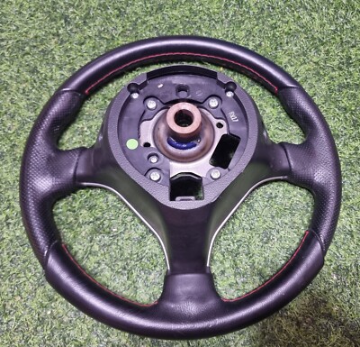 momo　１０点 rare JDM NISSAN MOMO STEERING WHEEL RED STITCH Z33 350Z 370Z