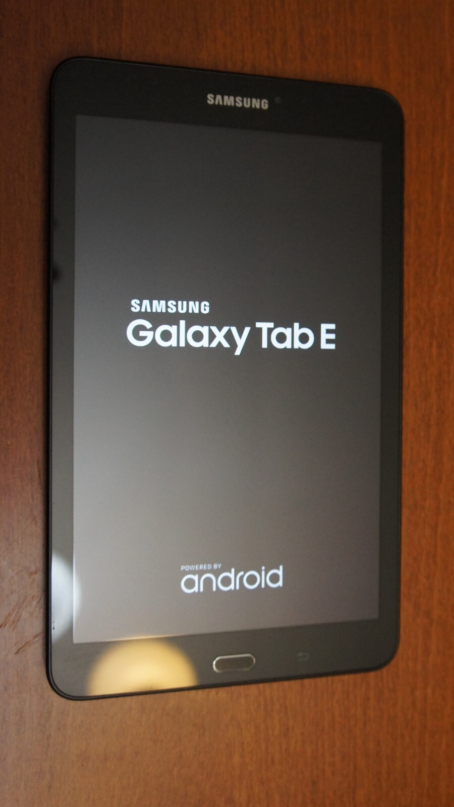 At&t Samsung Galaxy Tab E 8" SMT377A Unlocked & Workable 16GB WiFi