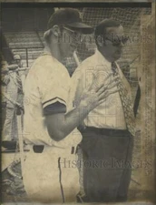 Press Photo Free-agent draft.Quirk talks with Royals Los Gorman - RRQ72989