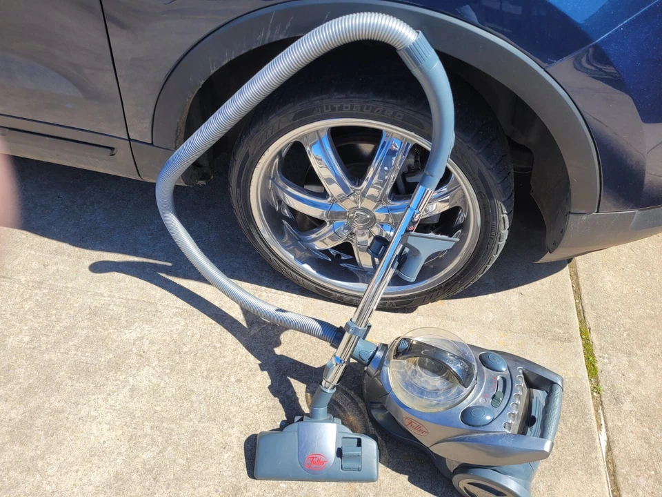 Vintage FULLER Brush Cyclonic Canister Vacuum Cleaner Model FB-BLC **OBO** - Image 4 of 4