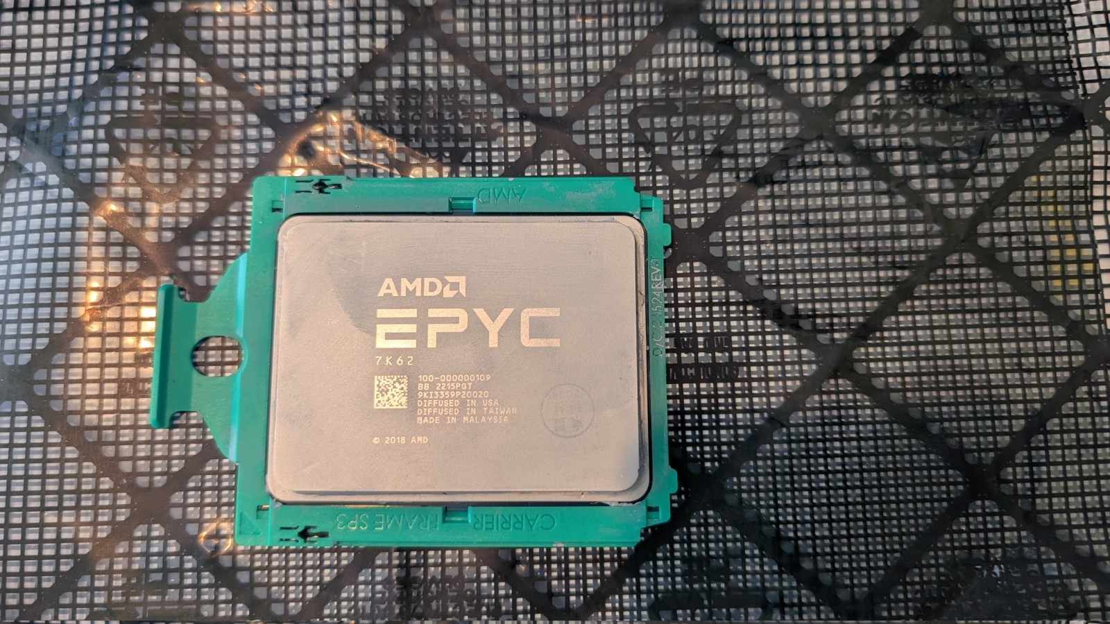 AMD EPYC 7K62 CPU 2.6-3.3 GHz 48 Cores - (0EM of 7642) - UNLOCKED