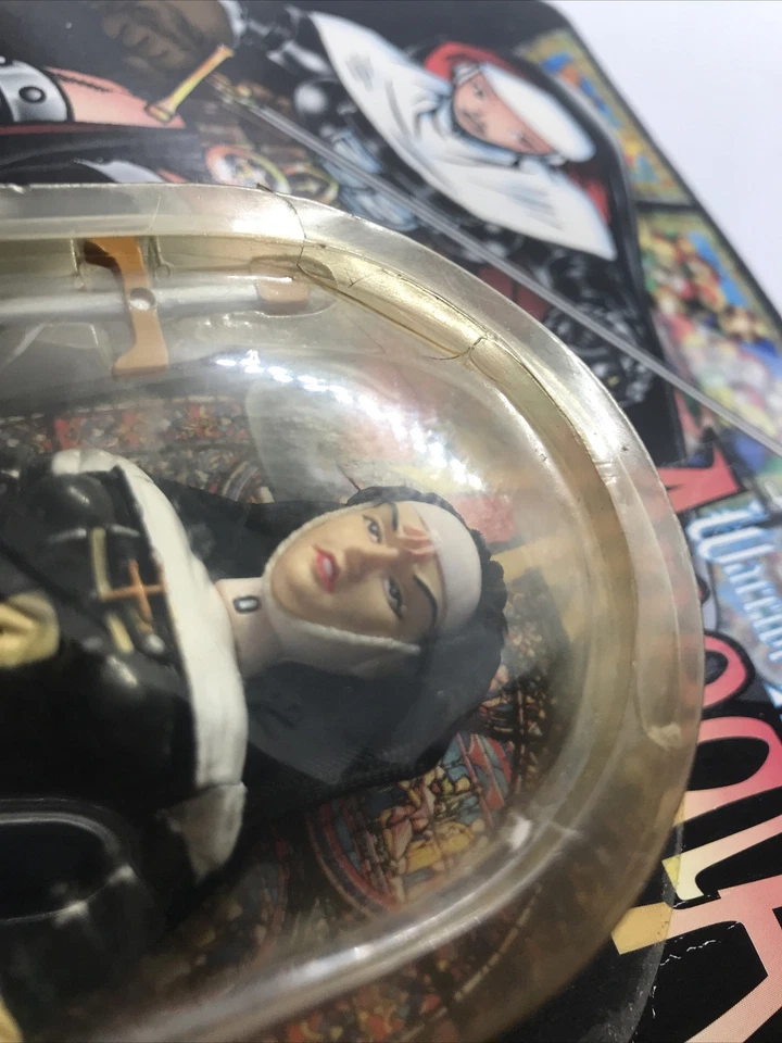 Figura de acción Ben Dunn's Warrior Nun Areala Warrior Nun Areala 5" 1996 - Sellada Foto 4 de 4