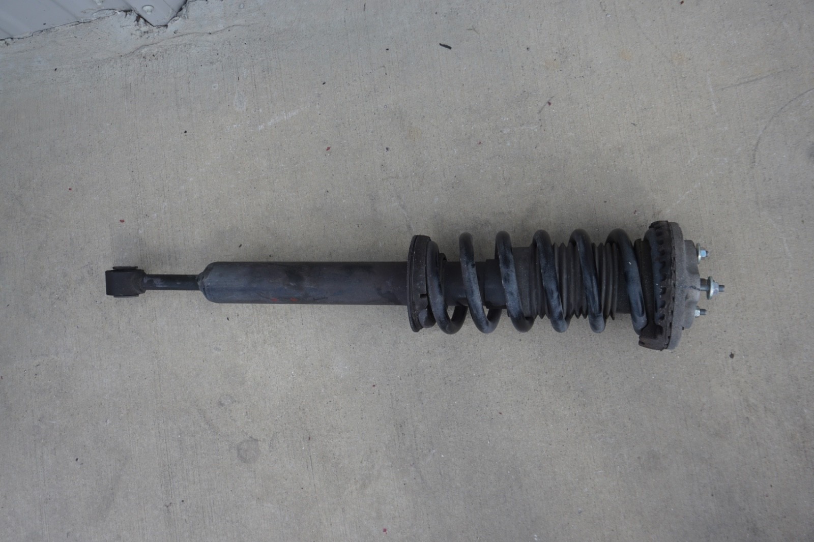 2014 - 2020 Maserati Ghibli Front Right Shock Absorber Spring Strut OEM