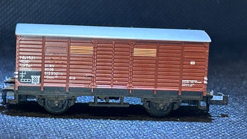 TRIX N 3253  Geschlossener Güterwagen der DB 112 3 141-1 | Zustand: Neu