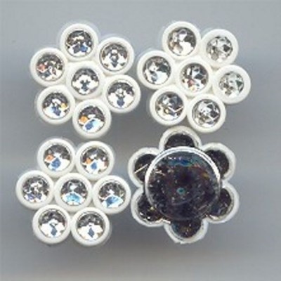 12 VINTAGE WHITE MULTI CRYSTAL RHINESTONE FLOWER 15mm. PLAQUES 2726