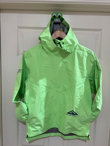 Nike Infinitum Trail Gore-Tex Running Green Jacket NWT Woman’s size x-SMALL