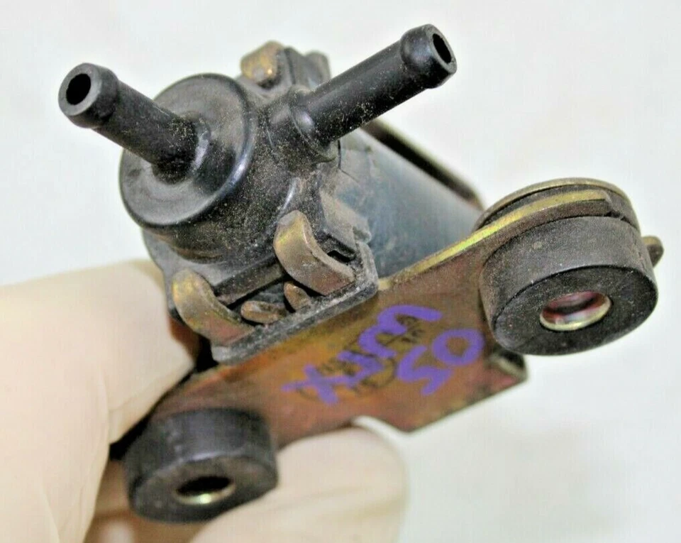 Subaru Baja Forester WRX 2005-14 Boost Control Duty Solenoide OEM P/N 16102AA360 Foto 3 de 4