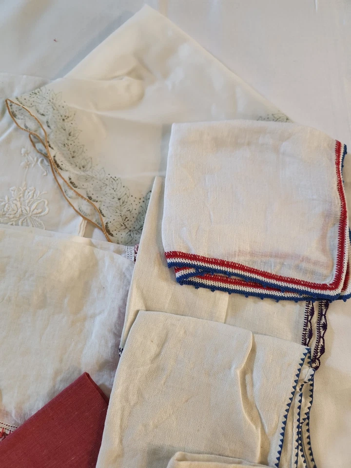 Vintage Lot of 24 Women's Handkerchiefs Mixed Lot Florals, Lace & Embroidered - Image 2 of 4