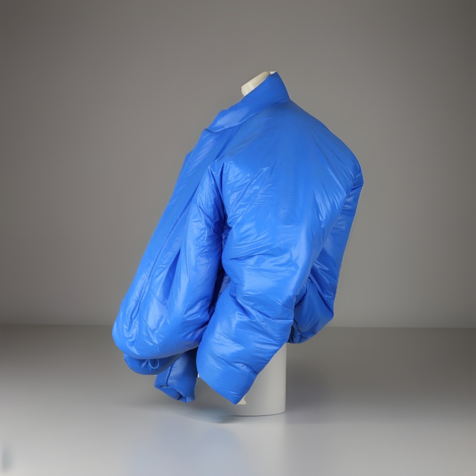 Yeezy x Gap Round Jacket YZY Oversized Blue Short Puffer Mens Collectible Size M