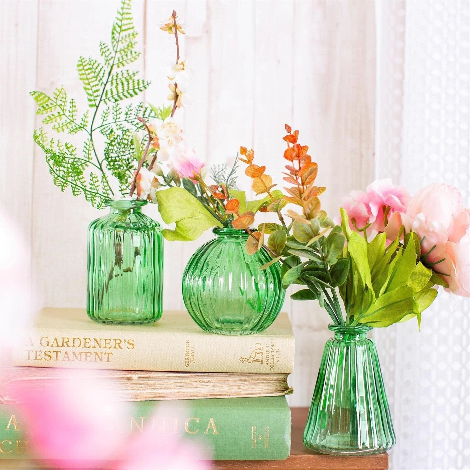 Set of 3 Decorative Green Glass Bud Vases - Mini Floral Accents for Your Space