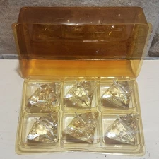 Diamond Shape Gold Colored Flakes Gel Floating Candles