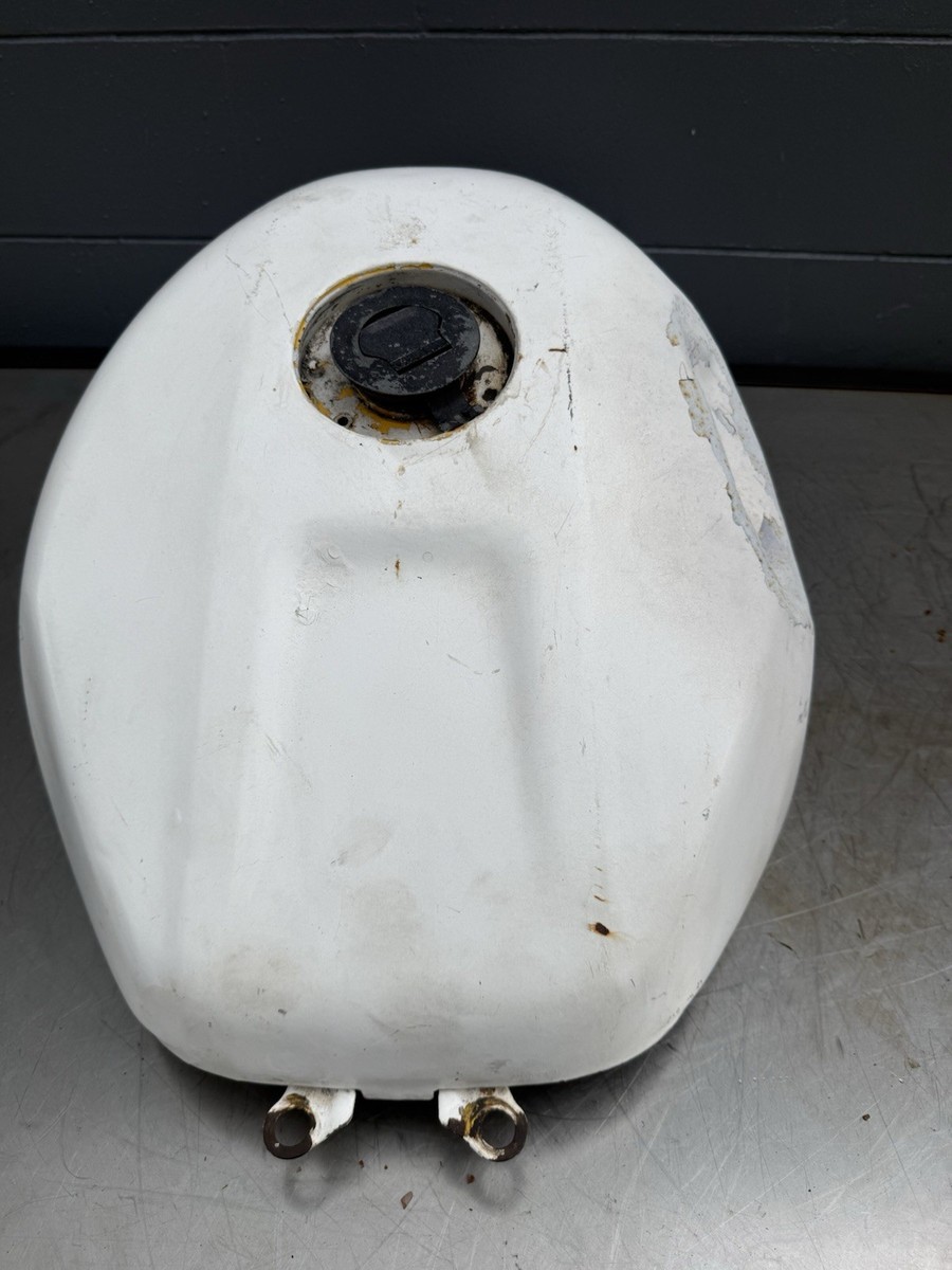 2001 SUZUKI GSXR 1000 GSX-R 1000 GSXR1000 Gas Tank Fuel Tank