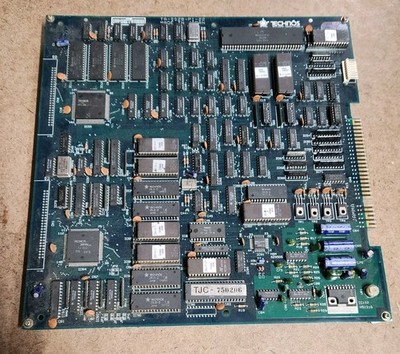 The Combatribes Arcade PCB Technos TESTED has missing sprites otherwise working 