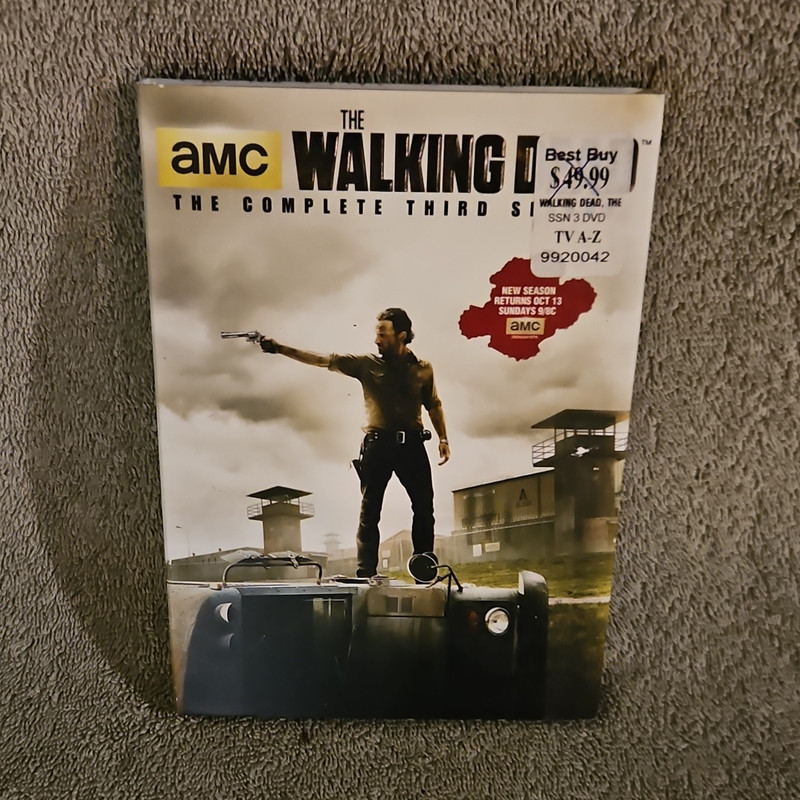 The Walking Dead Complete Third Season DVD Box Set Anchor Bay Deleted Scenes