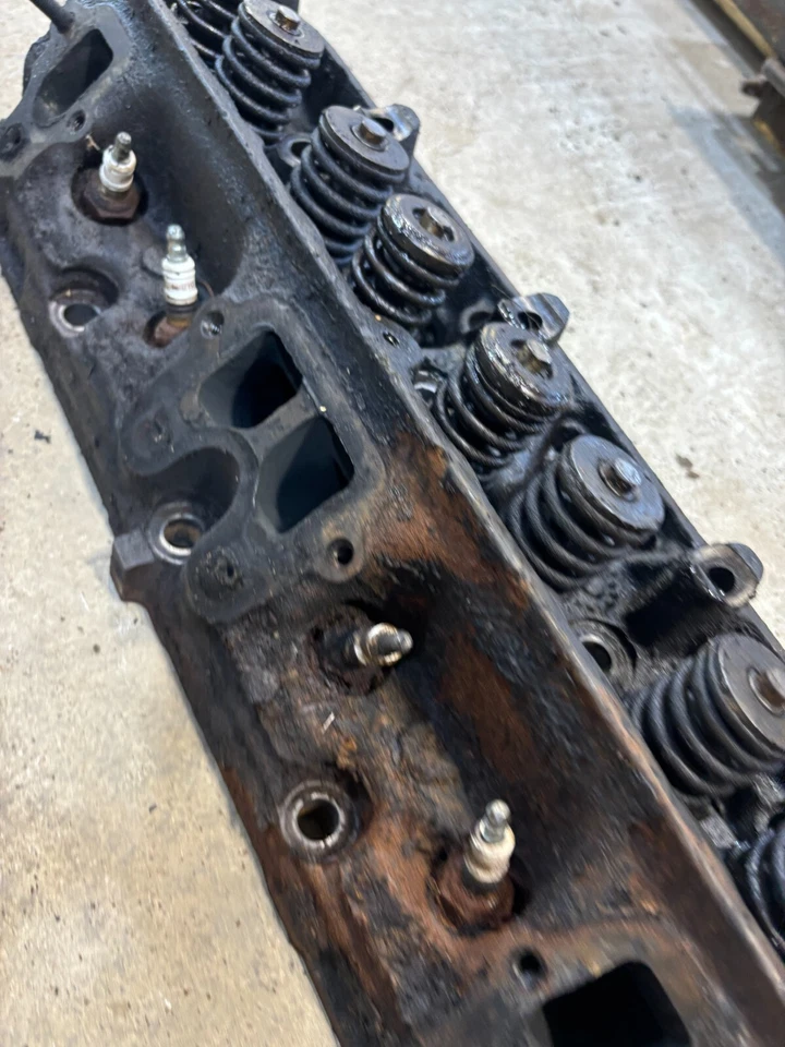 Dodge Dakota W150 D250 318 1981-1993 motor culata núcleo uno 88 89 V8 5,2 L Foto 3 de 4