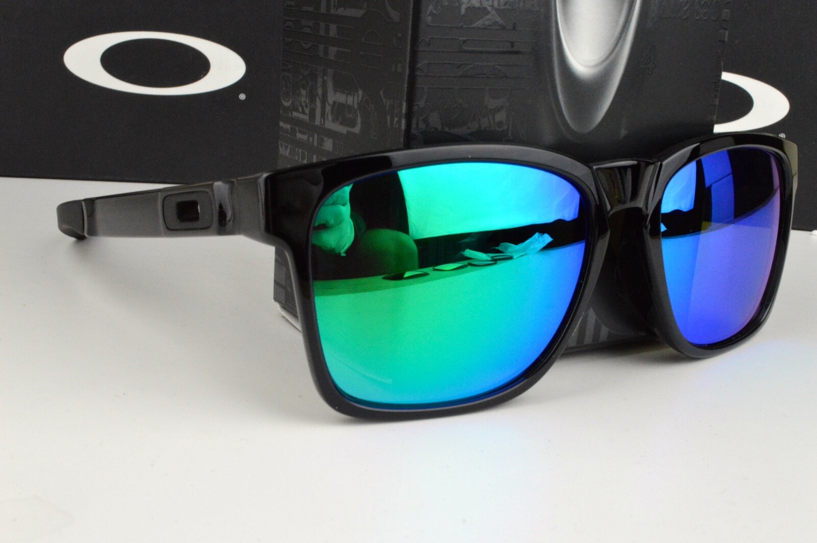oakley uv