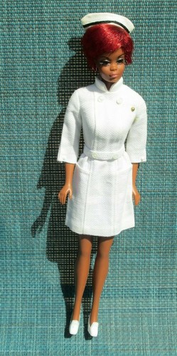 1969 Vintage * Japan* ~ NICHT SPIEL ~ ""JULIA"" ~ #1127 ~ TV KRANKENSCHWESTER JULIA PUPPE + KOMPLETTES OUTFIT ~ NEUWERTIG - Bild 3 von 8