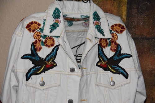 Zara Boho Blumen & Vögel bestickt & Perlen Designer Denim Jeansjacke Gr. M - Bild 3 von 8