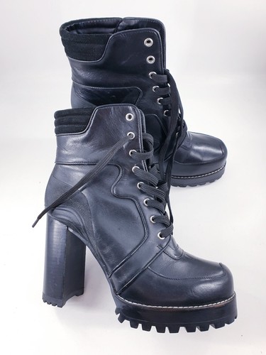 Zara size 5 (38) black leather lace up 