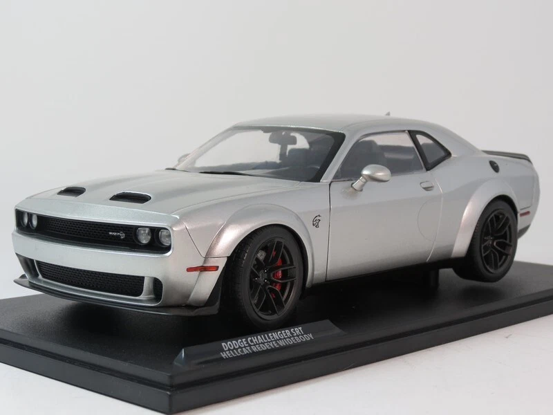 Solido Dodge Challenger SRT Hellcat redeye widebody nickel 2023 1/18 S1805711 - Immagine 2 di 4