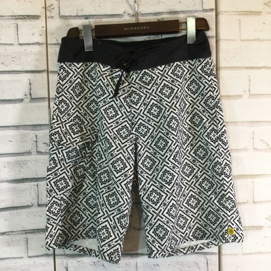 PANTALONES CORTOS DE TABLERO ANALÓGICO BAÑADORES BLANCO Y NEGRO Para Hombre TALLA 28 Foto 2 de 3