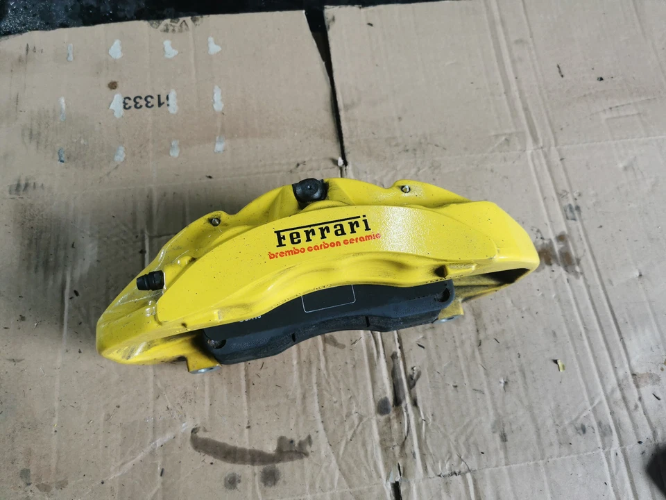 Pinza de freno delantera Ferrari California T 2017 3.9 F154 6 ollas n/s izquierda Foto 2 de 4