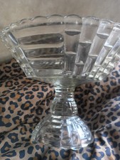 Clear Glass Pedestal Cake Stand Round Scalloped Edge Ribbed Pattern