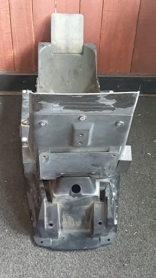 99 BMW R1100 RT r 1100 заднее крыло грязевая защита с коробкой проводки 61 13 2 306 222 - Изображение 4 из 4