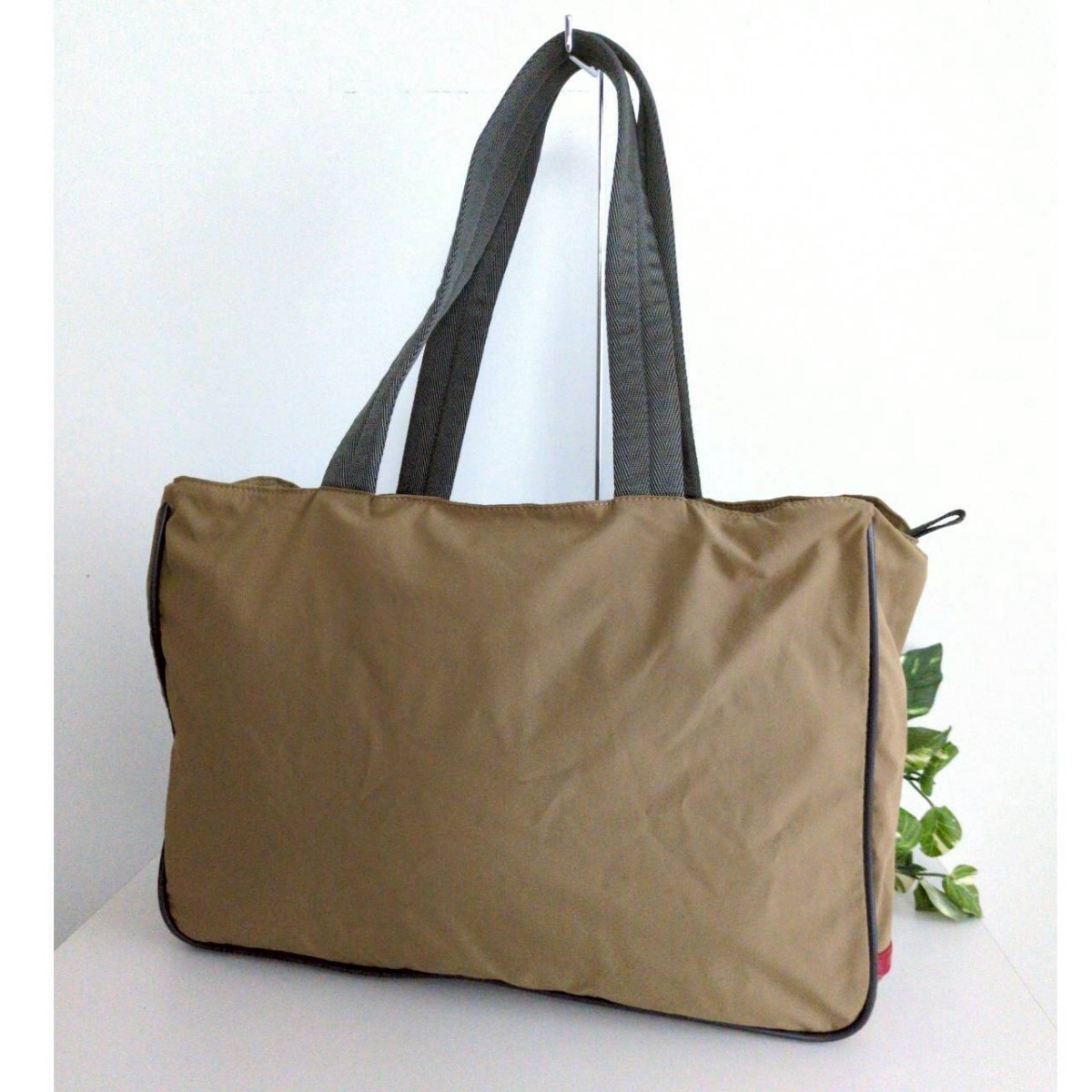 Prada Sport Nylon Tote Bag Large Capacity Lightweight Black Vintage Authentic thumbnail 2