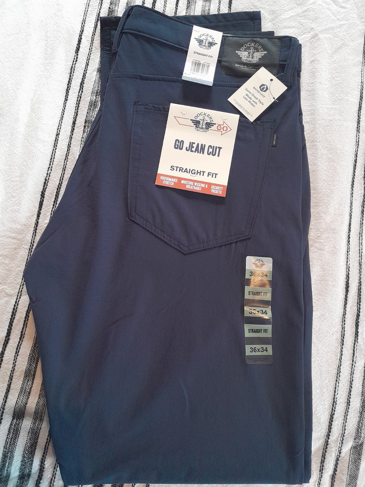 NWT Size 36x34 Dockers Go Jean Cut Performance  Straight Fit