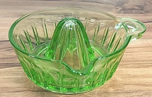 Vintage Depression Vaseline Uranium Green Glass Citrus 6” Juicer Reamer, GLOWS!
