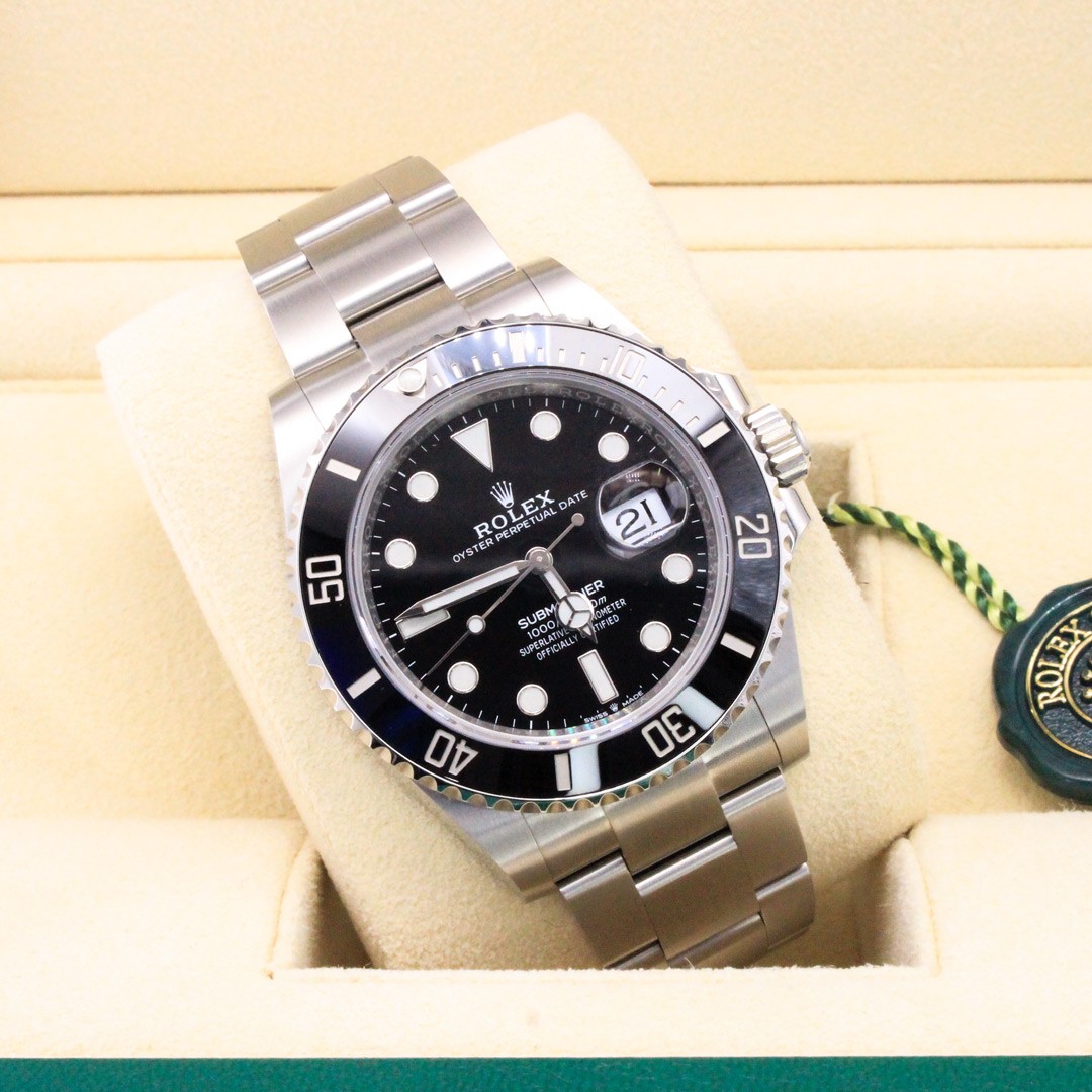 Rolex Submariner Date 126610LN Black Dial Oyster Bracelet 2023 image 3