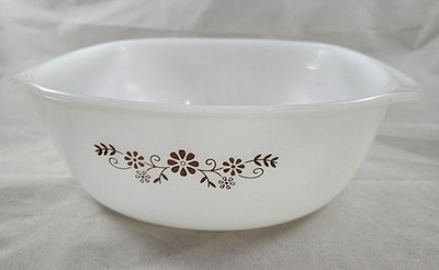 Dynaware Dish Brown Daisy Round 8'' Casserole Dish Vintage - PYR-O-REY