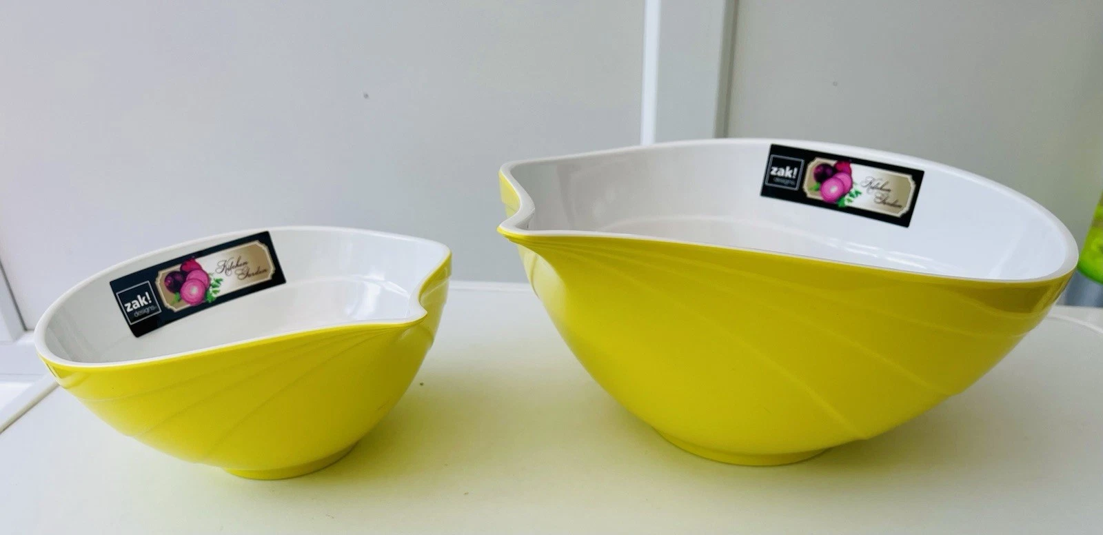 Zak Designs Nesting Bowl Set 25cm & 18cm UNUSED 'Onion Design' Pouring Spout
Opens in a new window o