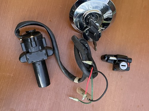 SCHLOSSSATZ SCHLÜSSELSCHLOSS TANKDECKEL NEU HONDA 125 NS R NSR VF - Bild 5 von 11