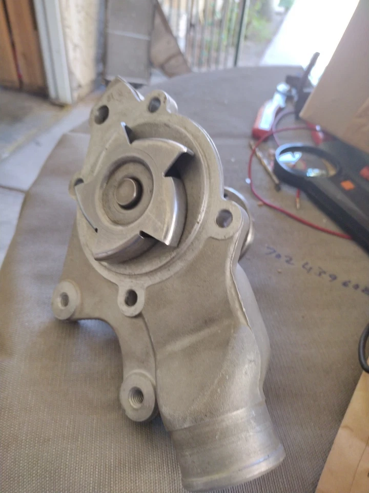 Bomba de agua del motor Gates para Jeep Wrangler 1987-1990 2,5 L 4,2 L L4 L6 refrigerante gq Foto 2 de 3