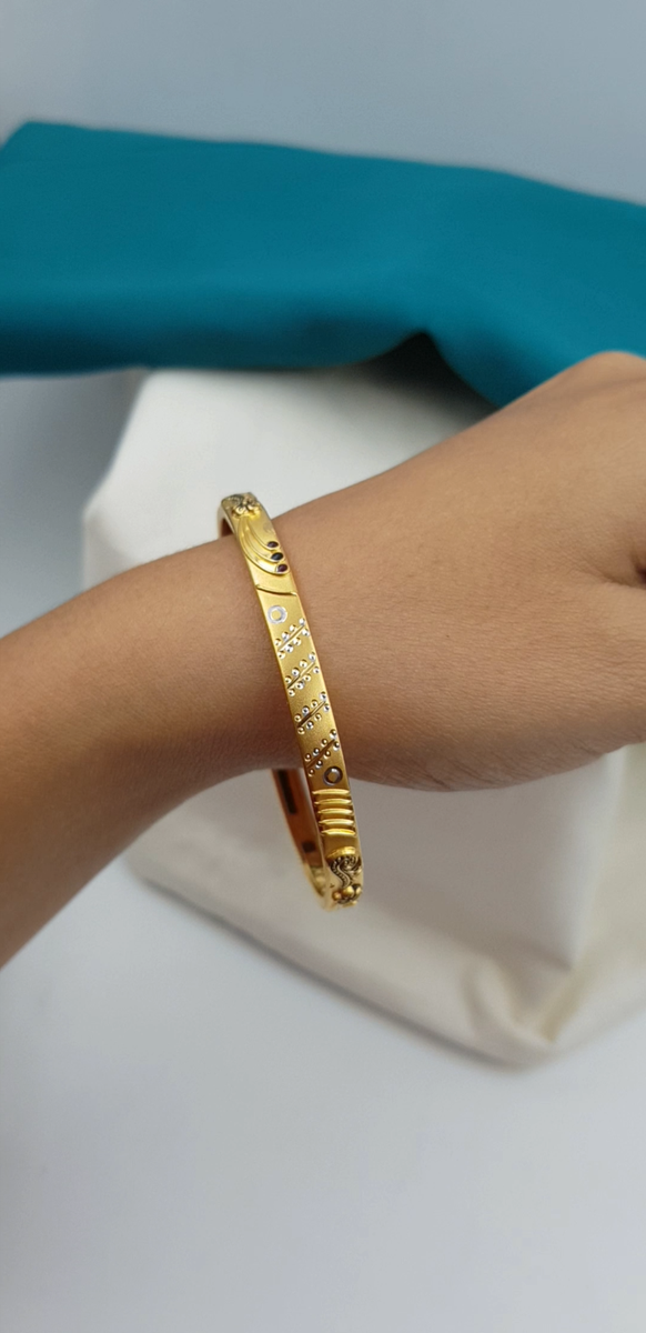 Flower Design Gold Bangle Bracelet 22K Yellow Gold Premium Look