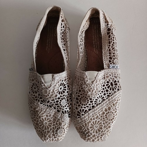 Toms Women’s Size 5.5 Ivory Crochet Lace Slip On Shoes Flats, Free Shipping - Picture 3 of 8