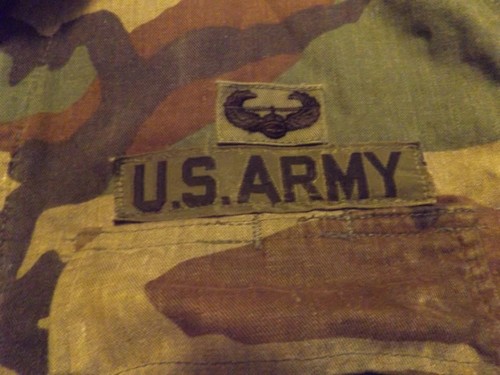 MILITARY ARMY CAMO JACKET-AIRBORNE-101st (?)-specialist 4(?)-etc-SIZE 44" CHEST - Picture 3 of 8