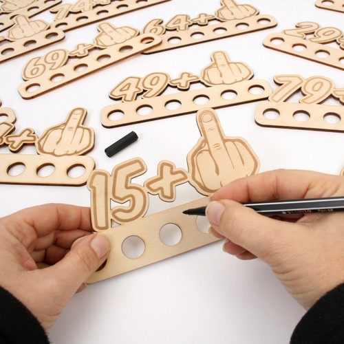 Geldgeschenk „Mittelfinger" zum 16. - 85. Geburtstag aus Holz für Männer - Bild 110 von 128