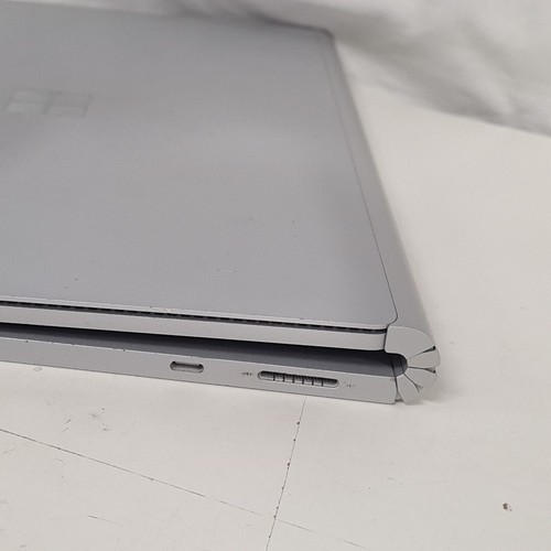 Microsoft 13" Surface Book i5 8GB/256GB *B-GRADE* (FREE SHIPPING) - Picture 10 of 11