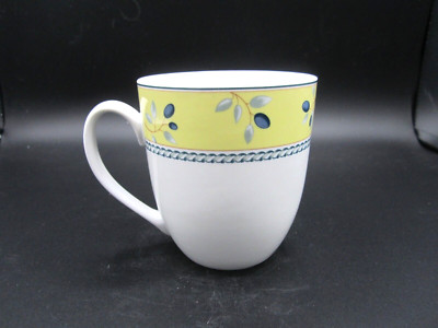 Royal Doulton White, Yellow, Blue Blueberry Tea Coffee Mug 14 oz. (437)