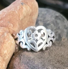 James Avery Heart Scrolled Flower Ring Sz 8.5 Retired