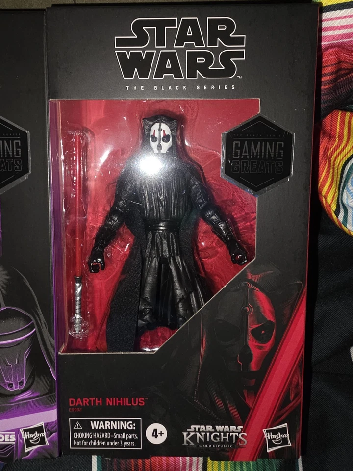 Lote de 3 figuras Star Wars The Black Series Revan, Jedi Knight Revan, Darth Nihilus  Foto 4 de 4