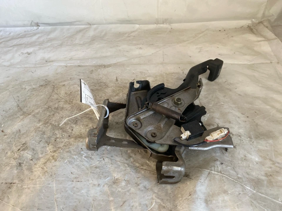 Toyota Prius 2002 sedán conjunto de pedal de freno de emergencia OEM Foto 3 de 4